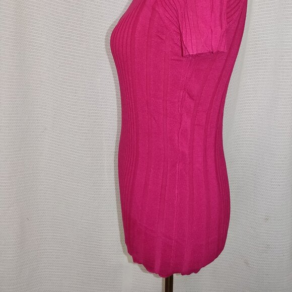 Daisy Fuentes | Hot pink knit short sleeve sweater top - Picture 9 of 13